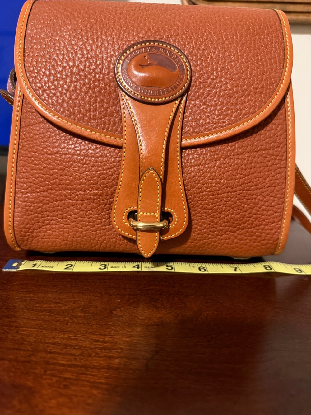 Vintage Dooney and Bourke Small Essex - Picture 9 of 10